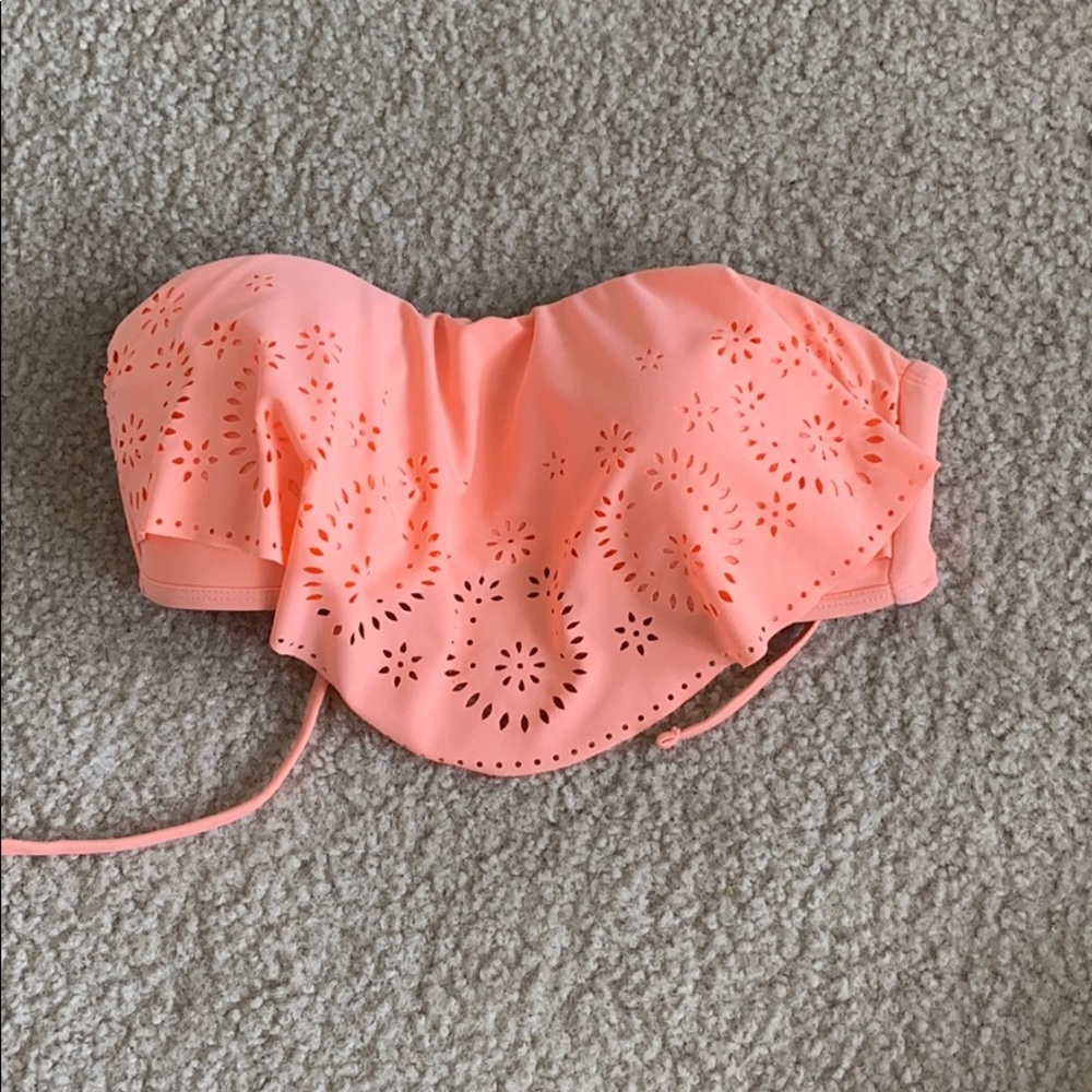 Strapless bikini top